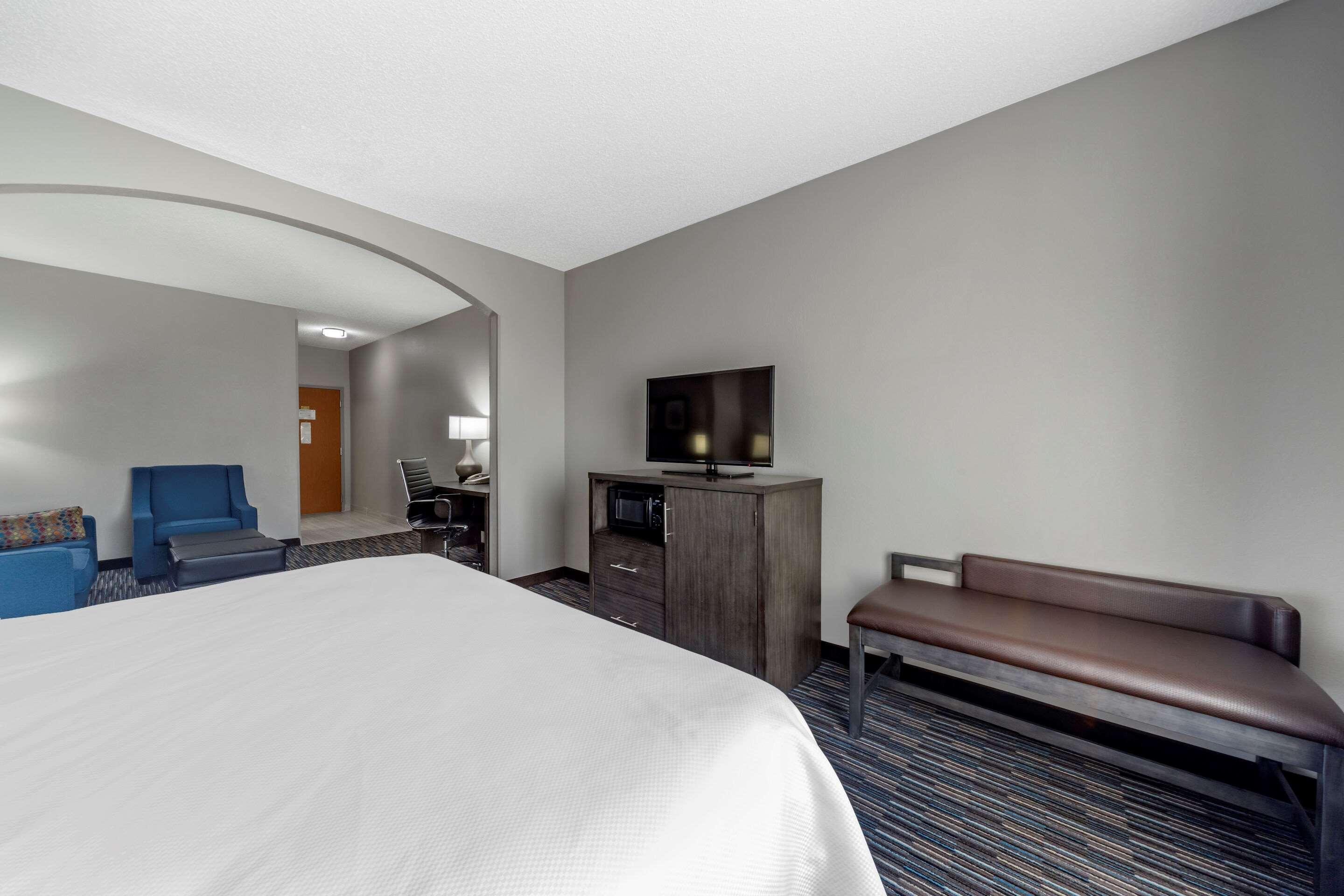 Garner - Quail Springs By Ihg Hotel