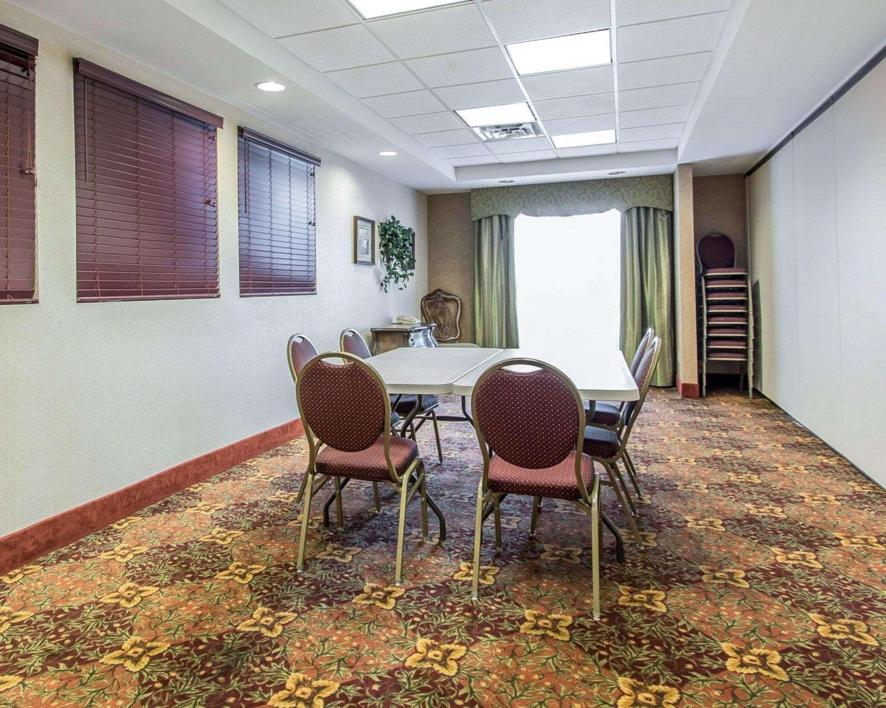 Garner - Quail Springs By Ihg Hotel 2*